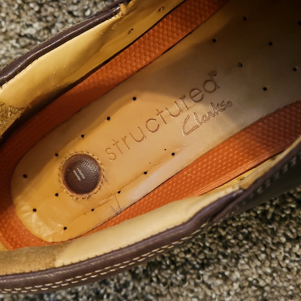 Clarks Dark Brown Leather Structured Unlooped Siz… - image 4